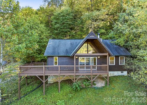 144 Appalachian Trl, Maggie Valley, NC, 28751-9202 | Card Image