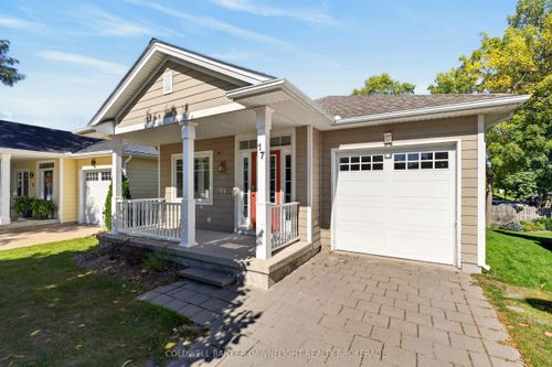 17 Village Gate, Grand Bend, ON, N0M1T0 | Card Image