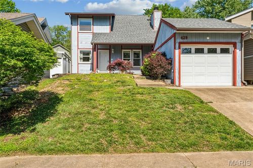 429 Far Hill Dr, Ballwin, MO, 63021-6314 | Card Image