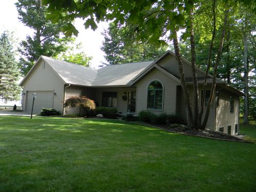 6921 W Partridge Cir, Ludington, MI, 49431-9675 | Card Image