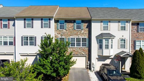 232 Morlatt Ln, MARTINSBURG, WV, 25404-7613 | Card Image