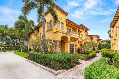 210 Ne 69th Cir, Boca Raton, FL, 33487-1630 | Card Image