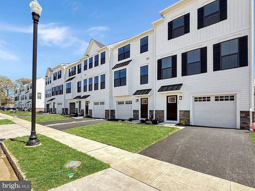 21 Domenica Dr, Moorestown, NJ, 08057-1270 | Card Image
