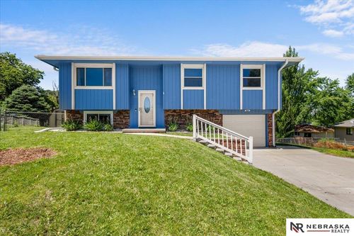 7704 Birch Ct, La Vista, NE, 68128-2750 | Card Image