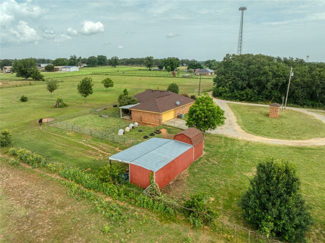 1300 Knob Rd, House other with 3 bedrooms, 2 bathrooms and null parking in Springtown TX | Image 38