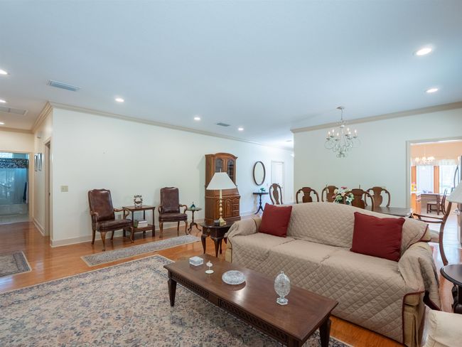 10262 Wildwood Cir, House other with 3 bedrooms, 2 bathrooms and null parking in Live Oak FL | Image 6