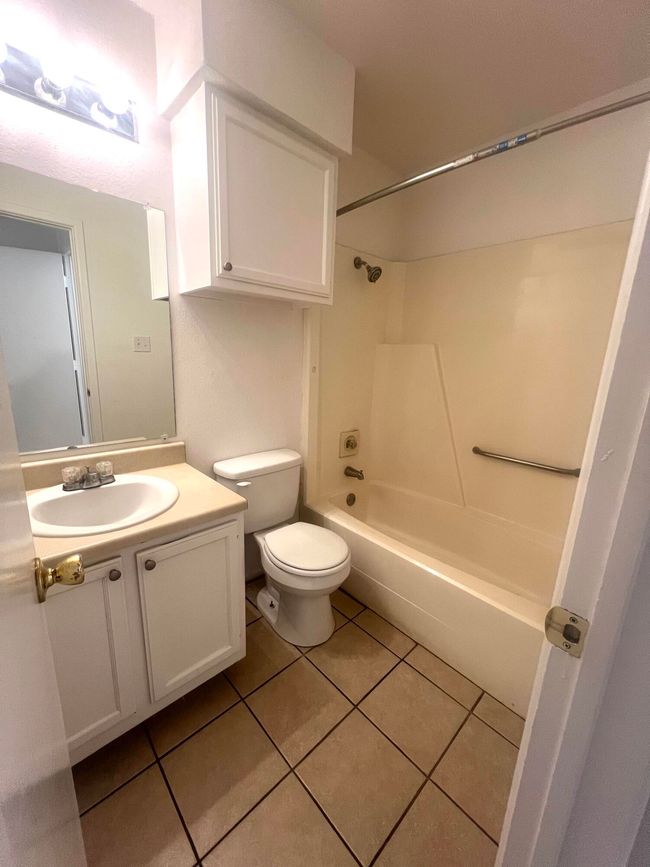 802 Matthew St, Townhouse with 2 bedrooms, 2 bathrooms and null parking in Sundown TX | Image 17