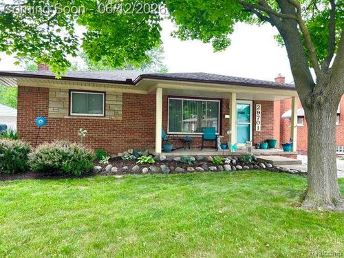 29701 Sherry Ave, Madison Heights, MI, 48071-4483 | Card Image