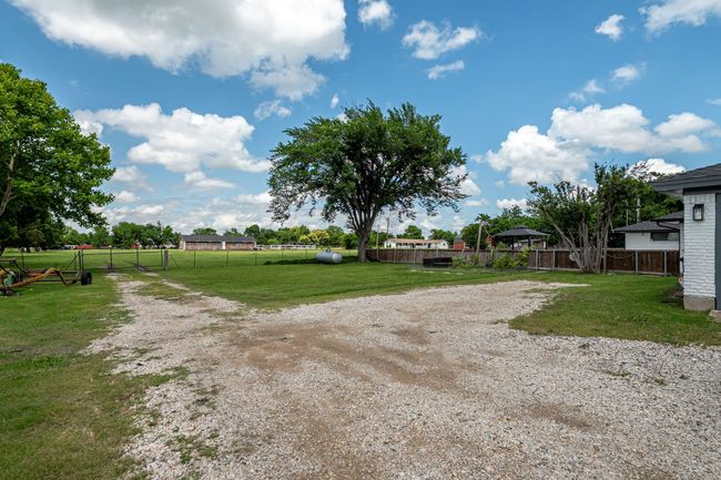 View of yard | Image 39