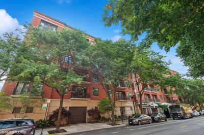 201 - 1414 N Wells Street, Condo with 2 bedrooms, 1 bathrooms and 1 parking in Chicago IL | Image 1