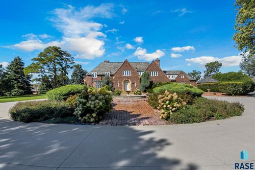 1 W Penmarch Pl, Sioux Falls, SD, 57108-2967 | Card Image