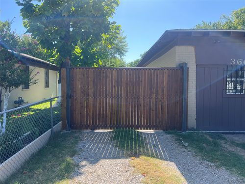 366 S Saint Augustine Dr, Dallas, TX, 75217-7403 | Card Image