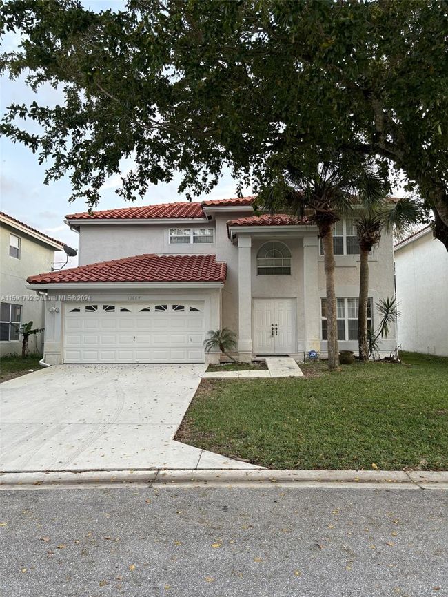 10664 Oak Lake Way, House other with 4 bedrooms, 2 bathrooms and null parking in Boca Raton FL | Image 4