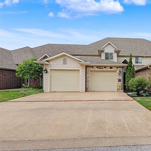 6675 W Valley View Rd, Rogers, AR, 72758-8945 | Card Image