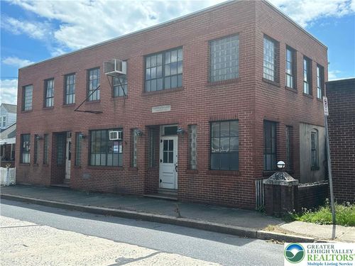 324 Washington St, Walnutport, PA, 18088-1453 | Card Image