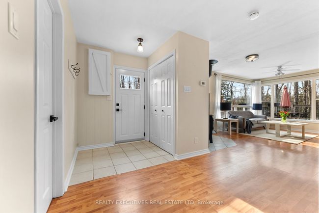 209 Maple Grove Lane, House other with 2 bedrooms, 1 bathrooms and 6 parking in South Frontenac ON | Image 9