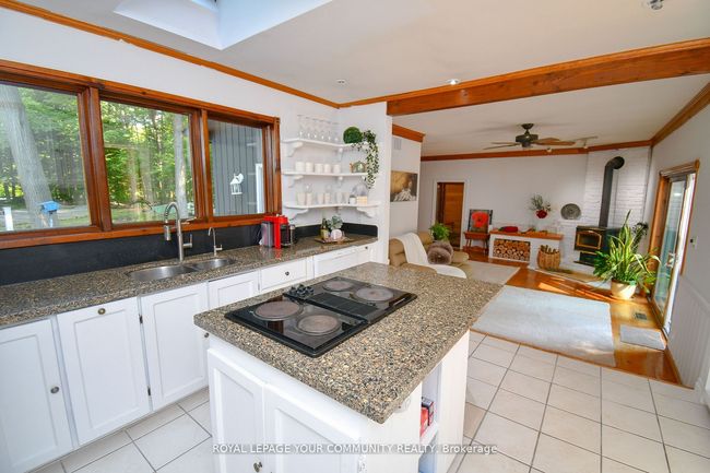 527 Big Bay Point Rd, House other with 5 bedrooms, 4 bathrooms and 10 parking in Innisfil ON | Image 15