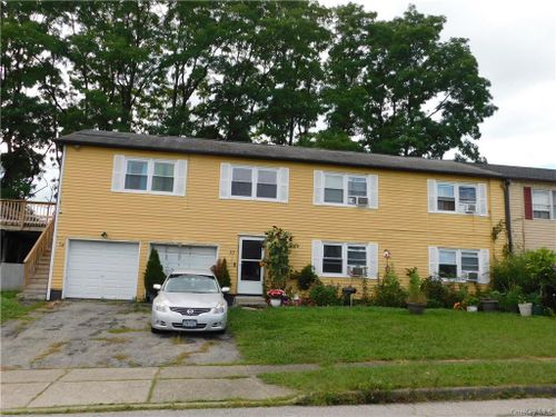 33-34 Williamsburg Drive, Newburgh City, NY, 12550 | Card Image