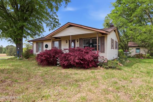 384 Lynch Rd, Selma, NC, 27576-6049 | Card Image