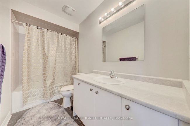 102 Garrardview St, House other with 4 bedrooms, 4 bathrooms and 2 parking in Ajax ON | Image 23