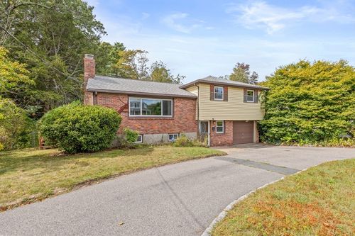 618 Nahatan St, Norwood, MA, 02062-1445 | Card Image