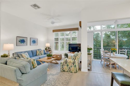 905-1315 Winding Oaks Cir E, Vero Beach, FL, 32963-4068 | Card Image