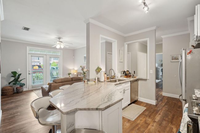 Kitchen/Bar | Image 18