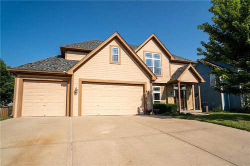 10760 N Laurel Ave, Kansas City, MO, 64157-9221 | Card Image