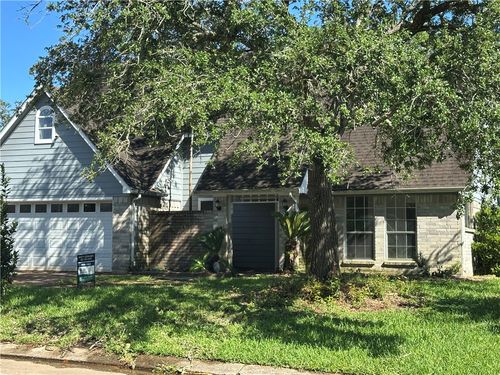 2616 El Camino St, Bay City, TX, 77414-2770 | Card Image