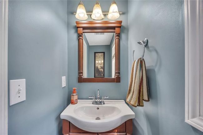 225 Ruby Forest Pkwy, House other with 4 bedrooms, 3 bathrooms and 5 parking in Suwanee GA | Image 18