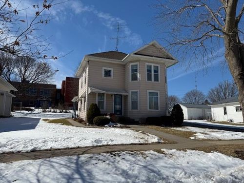 105 Oak St S, Mabel, MN, 55954-1504 | Card Image