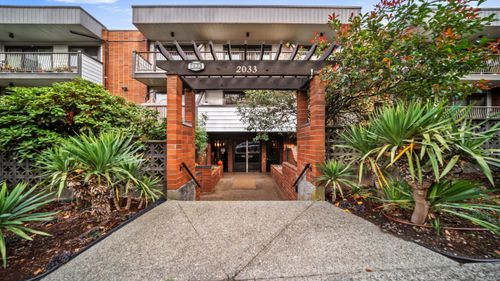 229-2033 Triumph St, Vancouver, BC, V5L4X3 | Card Image