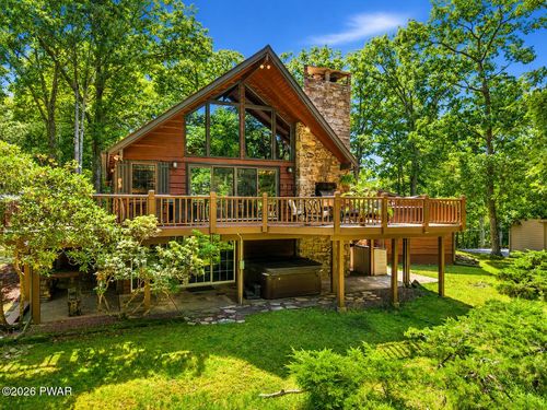 233 Indian Dr, Greentown, PA, 18426-7687 | Card Image