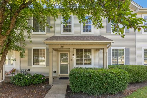 135 Azalea Cir, Romeoville, IL, 60446-5275 | Card Image