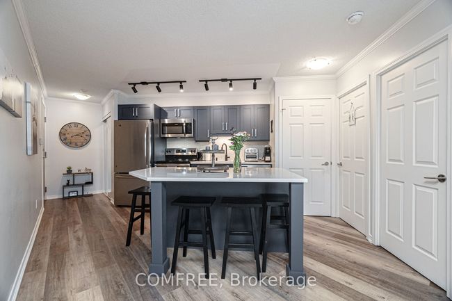 110 - 340 Watson St W, Condo with 1 bedrooms, 1 bathrooms and null parking in Whitby ON | Image 6