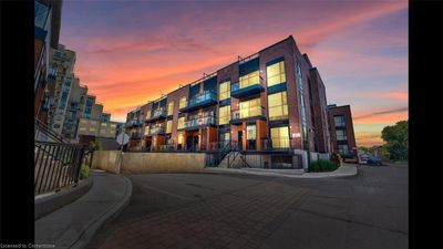 D403 - 5289 Highway 7, Townhouse with 2 bedrooms, 2 bathrooms and 1 parking in Vaughan ON | Image 1