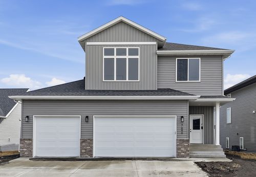 7699 Cub Creek Way, Horace, ND, 58047-5527 | Card Image