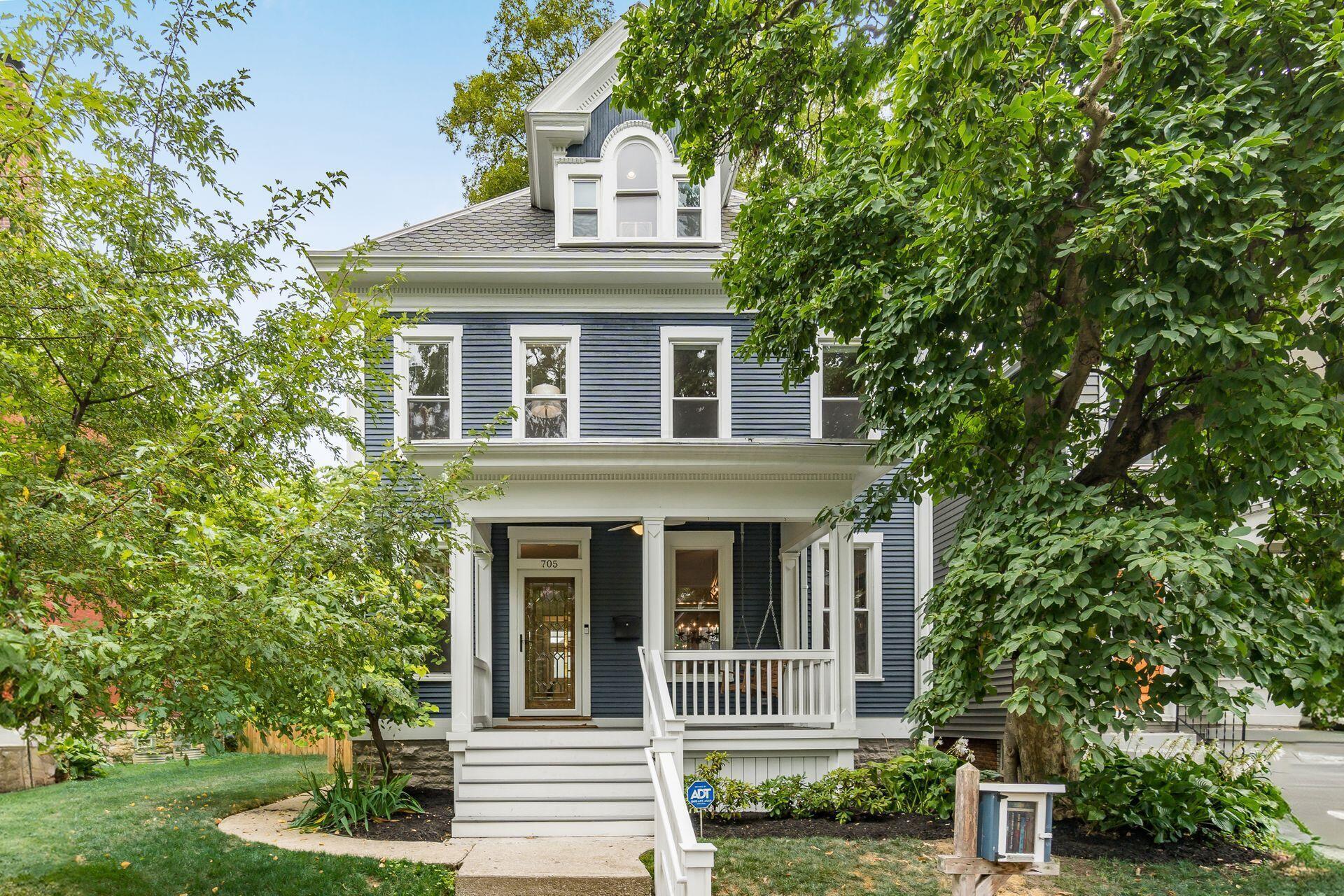 Oakwood Ave, Columbus, OH 43205