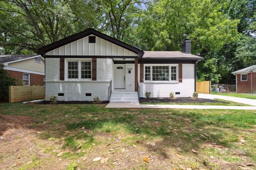 5420 Gwynne Ave, Charlotte, NC, 28205-7429 | Card Image