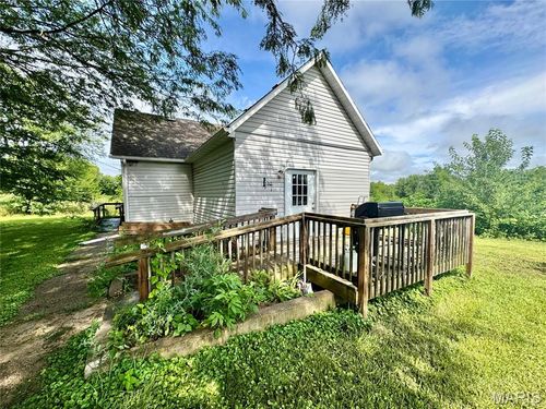 708 S 8th St, La Grange, MO, 63448-1302 | Card Image