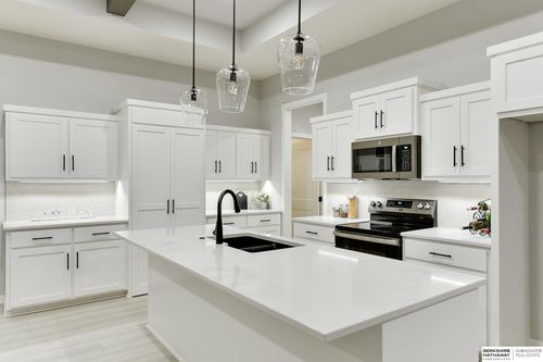 10707 S 221st Ave, Gretna, NE, 68028-6013 | Card Image