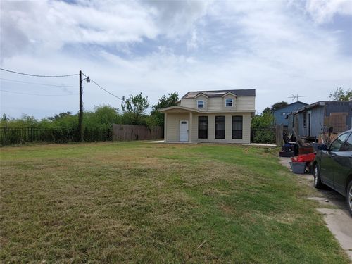 7003 Schlitz Ln, Hitchcock, TX, 77563-2471 | Card Image