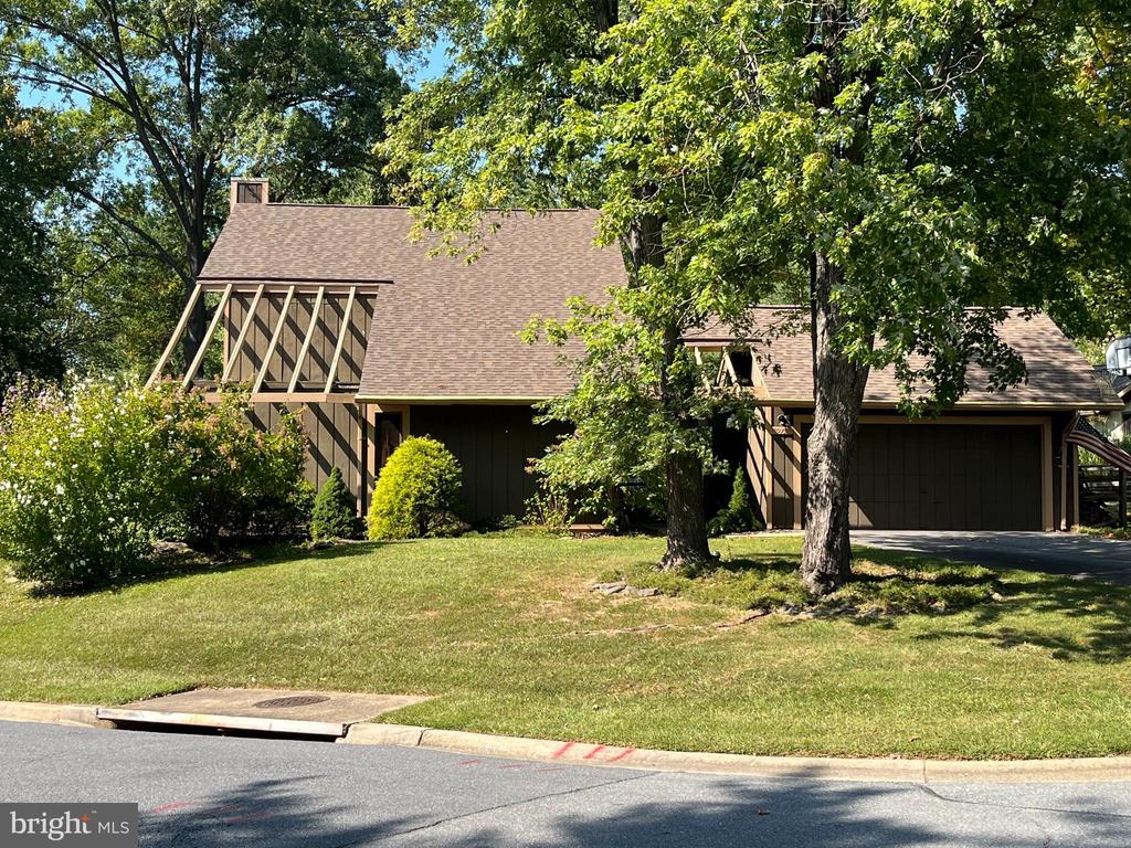 Wayridge Dr, Montgomery Village, MD 20886