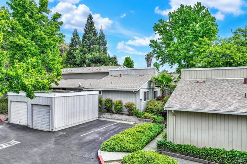 643 Beelard Dr, Vacaville, CA, 95687-5855 | Card Image