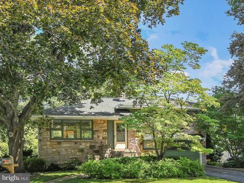 49 Sylvania Rd, HERSHEY, PA, 17033-2150 | Card Image