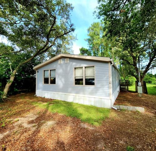 2168 Massachusetts Ave, Carrabelle, FL, 32322-9002 | Card Image