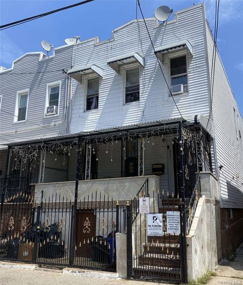 331 Lincoln Ave, Brooklyn, NY, 11208-3016 | Card Image