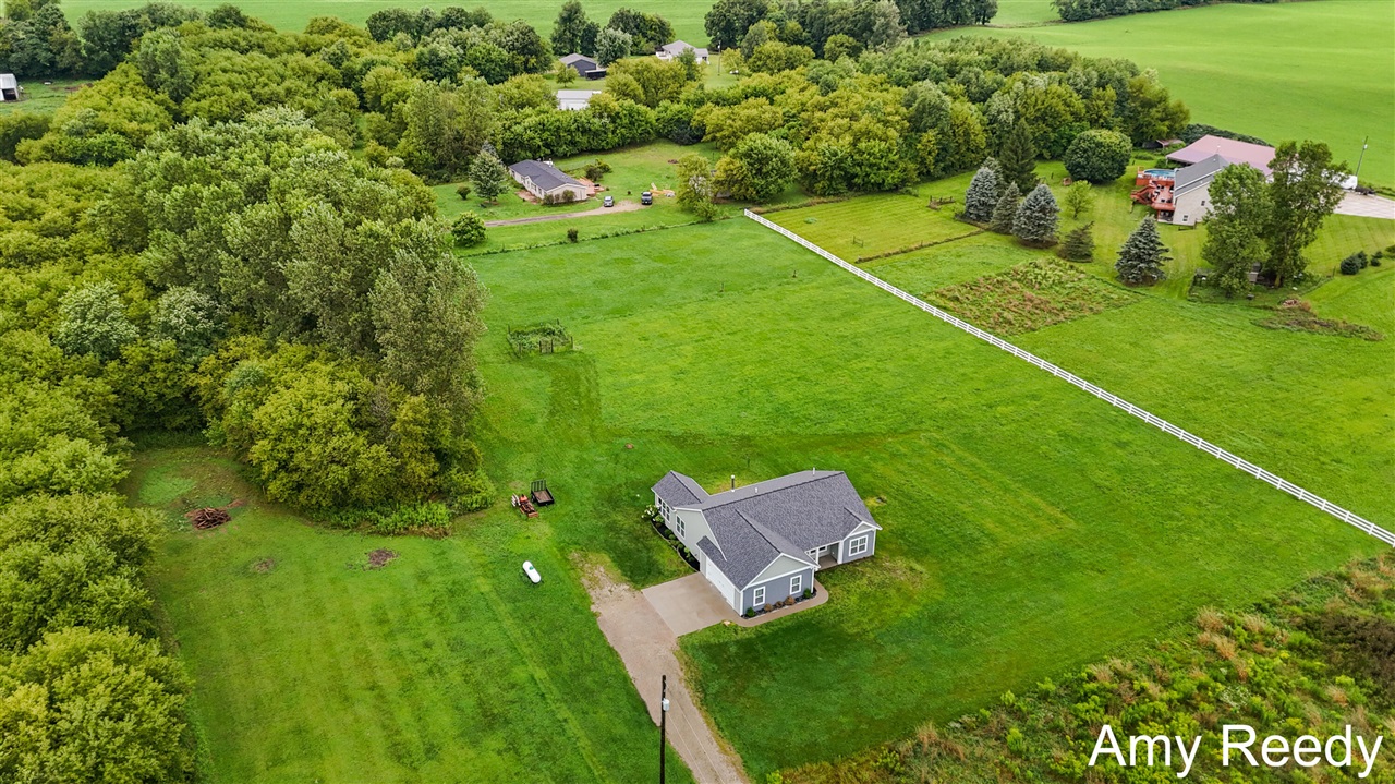 Marble Rd, Lowell, MI 49331