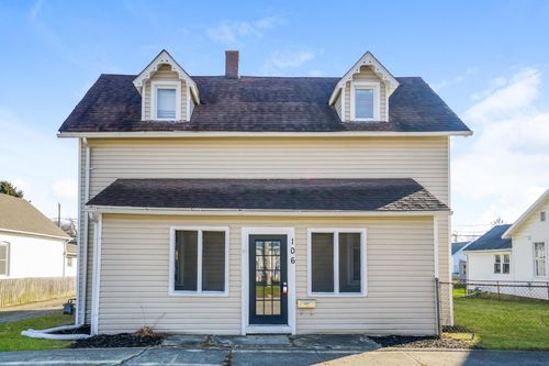 106 W Center St, London, OH, 43140-1343 | Card Image