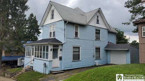 210 Welsh St, Kane, PA, 16735-1422 | Card Image
